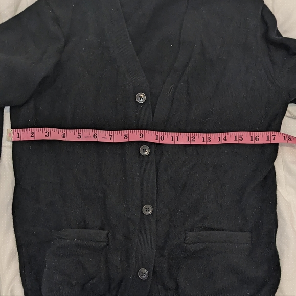 Uniqlo Wool Cardigan - Picture 5 of 6